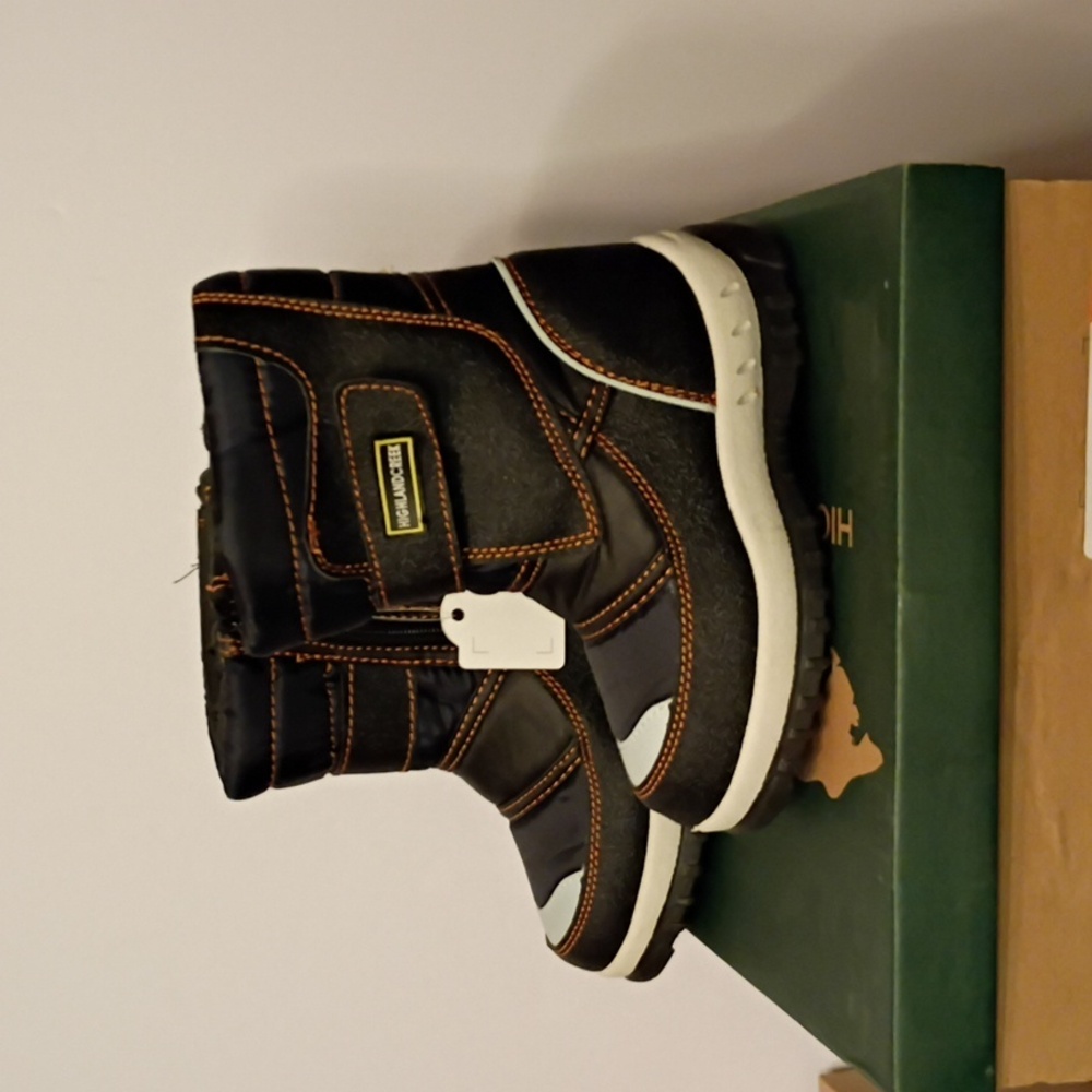 Kids snow boots